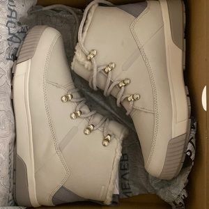 The North Face Sierra Mid Lace Up Boots Fur lined
